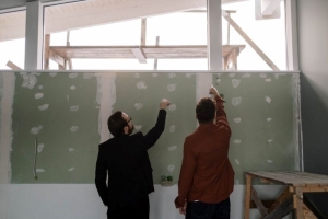 Repainting Your Business Premises: How to Find the Right Pro for the Job