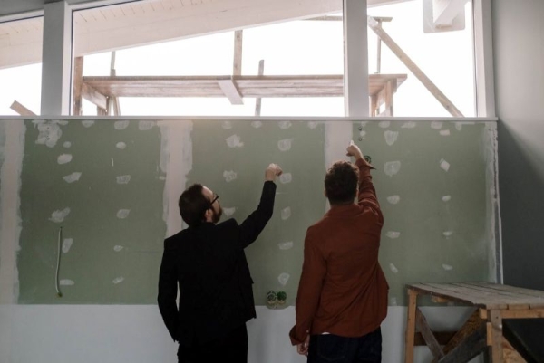 Repainting Your Business Premises: How to Find the Right Pro for the Job