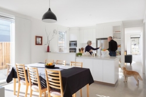 How to Help Your Parents Downsize and Declutter