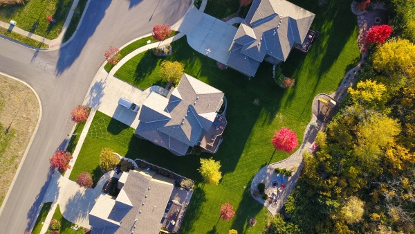 5 DIY Ways to Use Smart Technology for Better Home Landscaping