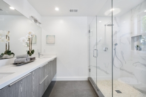 Expert Tips To Choose The Right Accessories For Your Bathroom