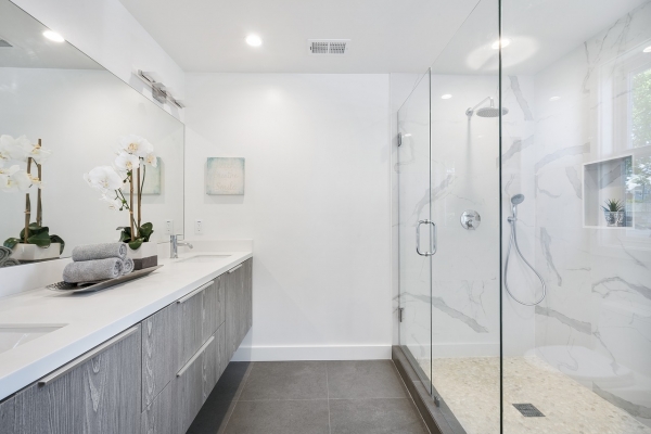 Expert Tips To Choose The Right Accessories For Your Bathroom