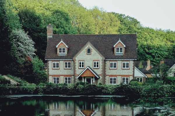 How to Upkeep Your Home So Neighbors Are In Awe