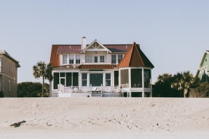 9 Important Maintenance Tips for Summer Rental Properties