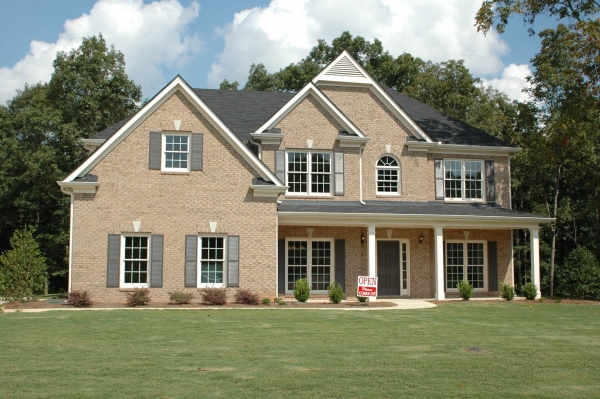 4 Secrets to Building Wealth with Real Estate