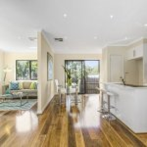 Modern House Design Revives Duplex Concept