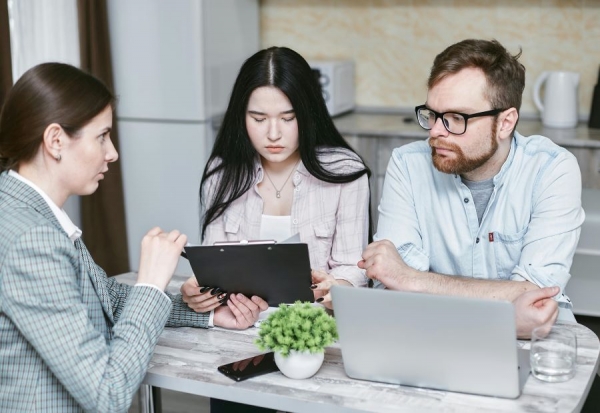 How Modern Estate Transactions Benefit From Legal Ops Support