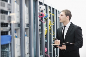 VPS vs. Dedicated Hosting