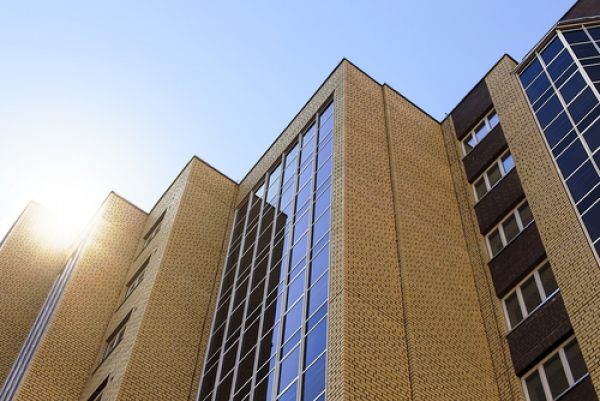 The Benefits Of Window Tint Commercial Office Building Contractors