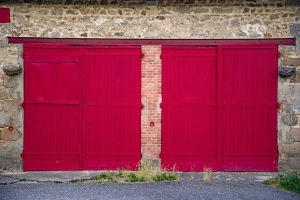 Barn Doors Aren’t Just Here To Stay. They’re Here To Slay!