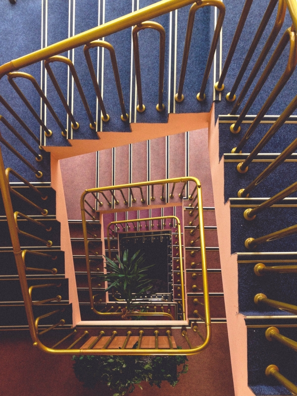 How to Fix Loose Carpet on Stairs