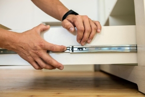 6 Ways Industrial Drawer Slides Improve Equipment Durability