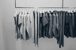 Moving Clothes on Hangers Hack