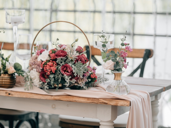 Give your dining table a festive zing with these table runners