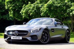 Top 8 Cars for Successful Realtors