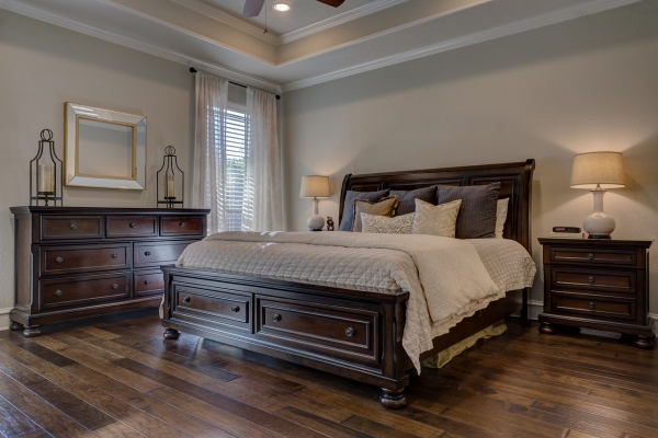 Cluttered? How To Start Clean In A New House