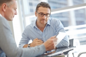 10 REASONS TO CONTRACT THE SERVICES OF A REAL ESTATE