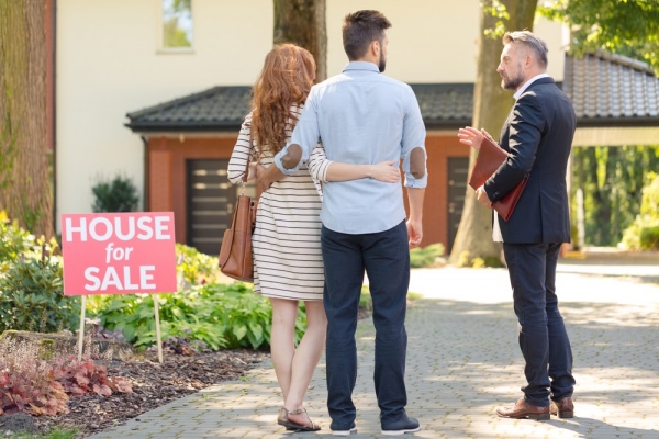 A Renovation-Free Guide to Preparing Your Home For Sale
