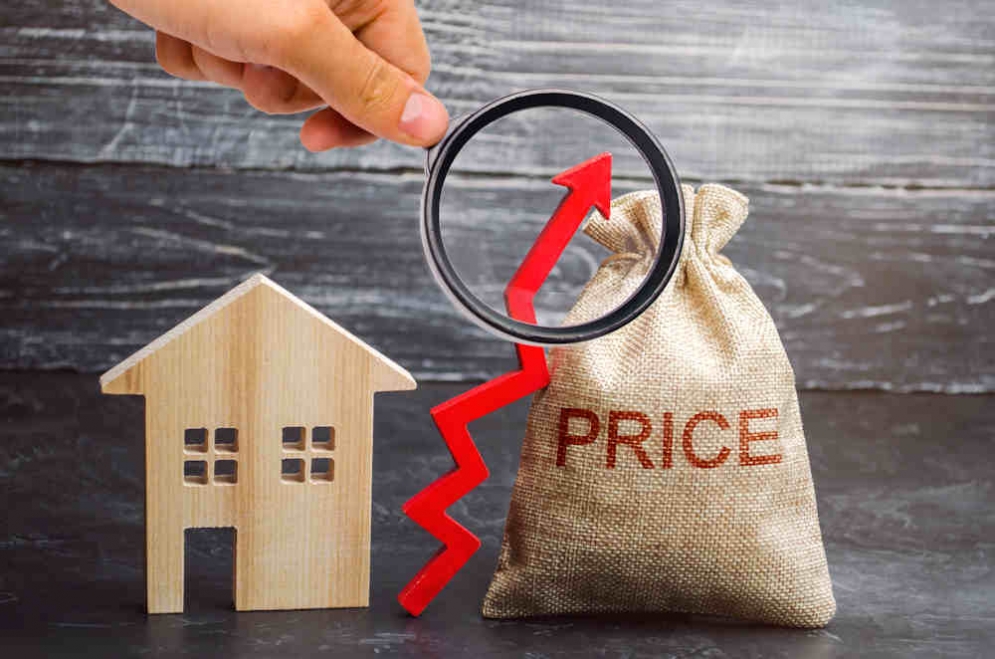 U.S. Home Prices Hit Another Record High, But Mortgage Rates Are Starting to Decline—Which Could Give Buyers Relief