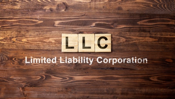 Flip Without Flopping-How an LLC Protects House Flippers from Contractor Lawsuits