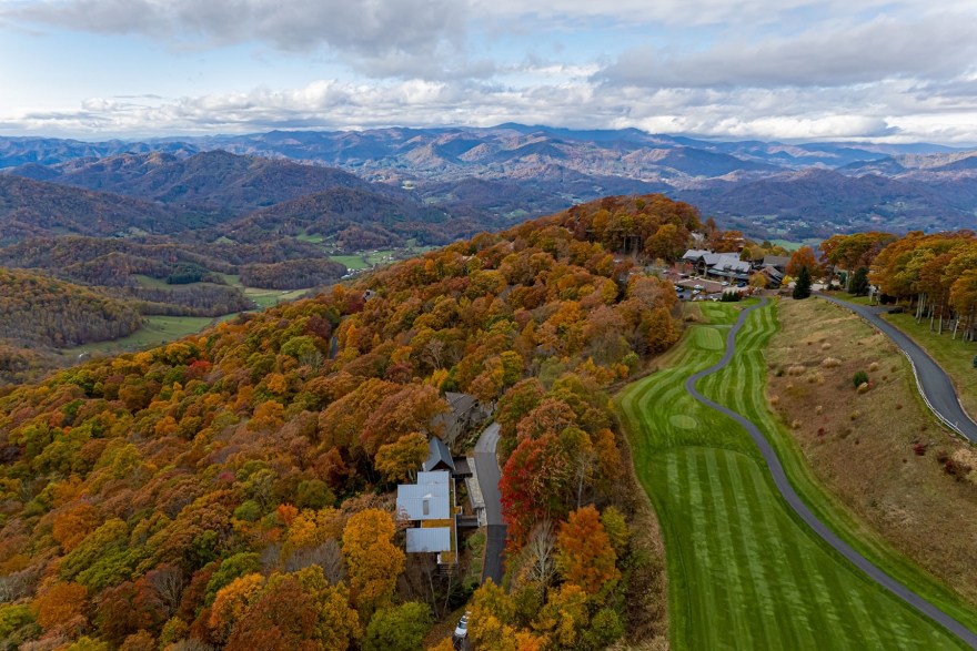 Fly-In, Fly-Out Luxury Mountain Estate Enters Market for $5 Million