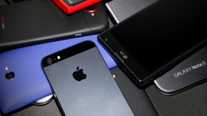Pros and Cons of Refurbished Phone
