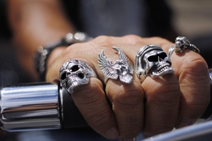 Sterling silver: what it is and why it replaces the pure one in jewelry