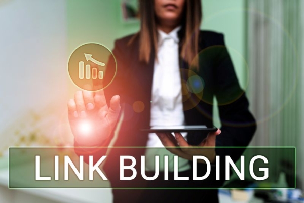 Why Real Estate Professionals Should Partner with a Link Building Company