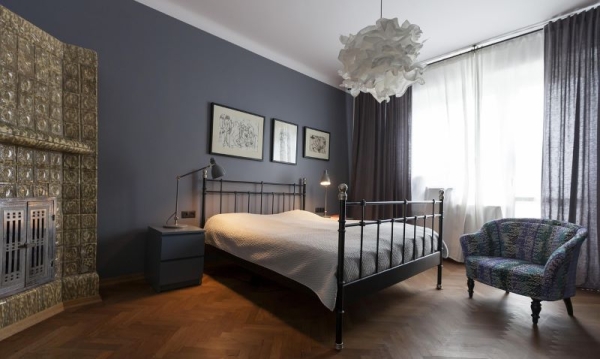 How a Metal Bed Frame Can Give Your Bedroom a Modern Edge