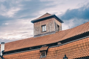 6 Ways to Tell if Your Roof is in Need of a Replacement