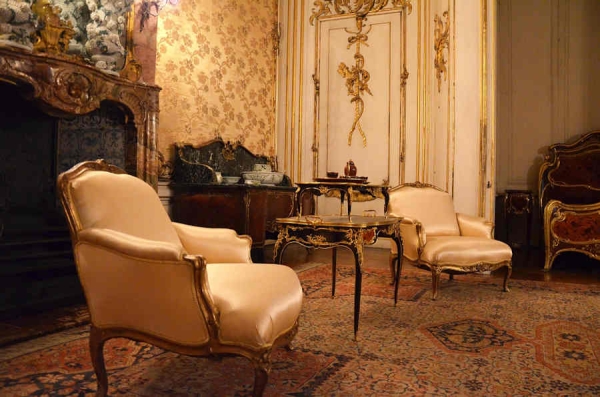 Why Antiques Shape the Way You See Your Home