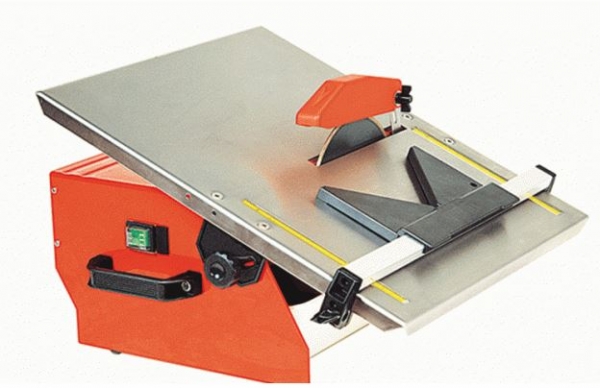 Electric tile cutter