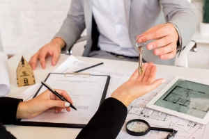 Investing in Real Estate? Here's How to Build Wealth and Diversify Your Portfolio
