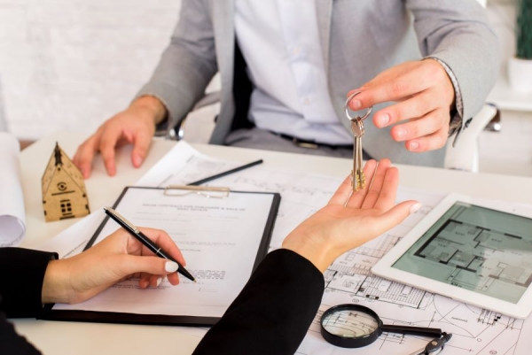 Investing in Real Estate? Here's How to Build Wealth and Diversify Your Portfolio