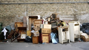 Why Hire a Rubbish Clearance Professional to Remove Your Waste?