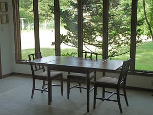 5 Tips for Picking a Dining Room Table