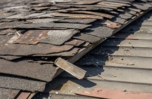 How to Handle Storm Damage to a Flat Roof