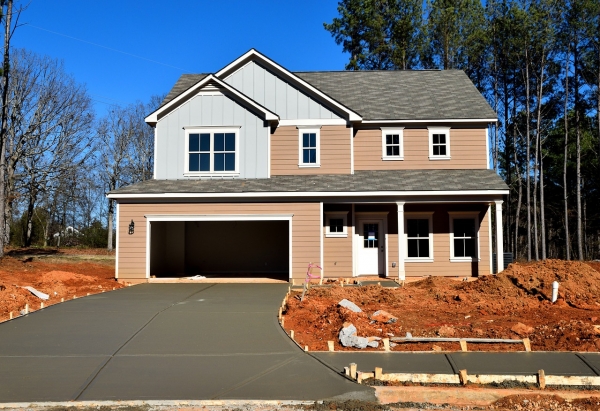 How to Increase Your Home's Sell Price With a Garage Makeover (11 Tips)