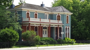 Considerations to Make When Choosing a Roofing Material