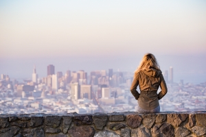 Who Says You Can’t Go Home? The Pros and Cons of Moving to Your Hometown