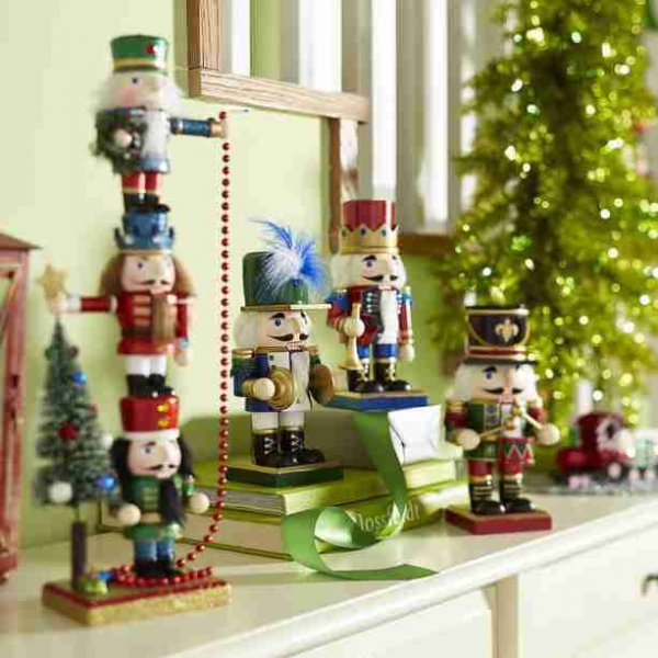 Sell Your Homes During the Holidays with These Styling Tips