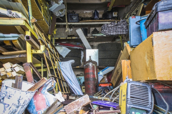 What is Hoarding &amp; How Does it Damage a Home?