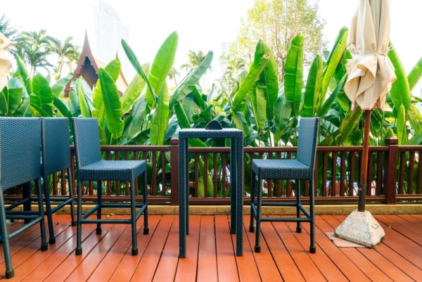 Dream Deck Makeover: Budget-Friendly Material Ideas