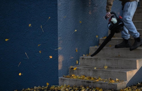 Make Gutter-Cleaning Easy With These Tips