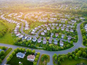 Things to Know Before Buying a Home in a Master-Planned Community