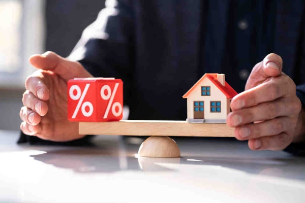 Mortgage Rates Remain Essentially Flat