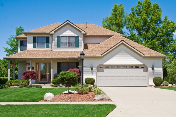 Selling Your Home? Key Ways A Clean Exterior Can Help Sell It Faster