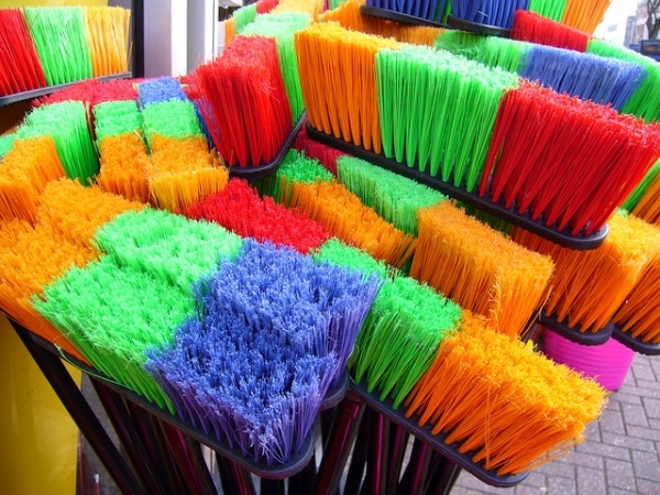 How to Clean Your Carpet Without a Vacuum