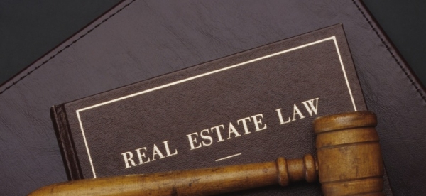 5 Things to Know Before Hiring a Real Estate Attorney