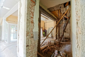 Navigating the Fix and Flip Landscape in 2025